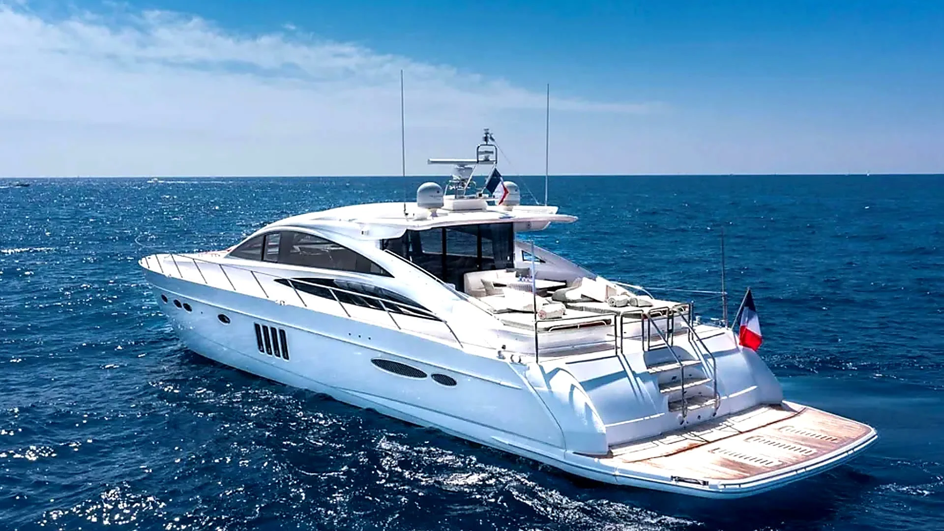FERRETTI 720
